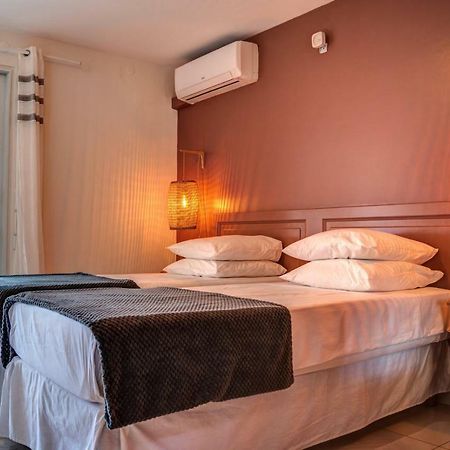 Hotel Pelican 舍尔谢 外观 照片